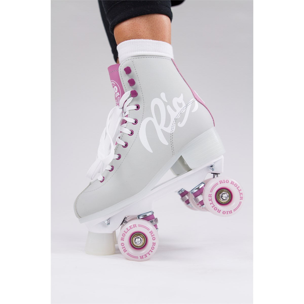 Rio Roller Script