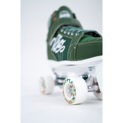 Okay, here's an alt text in the same style for the Rio Roller Mayhem II Green Skates, focusing on an angled front detail view:

Rio Roller Mayhem II Green Skates (Angled Front Detail View)